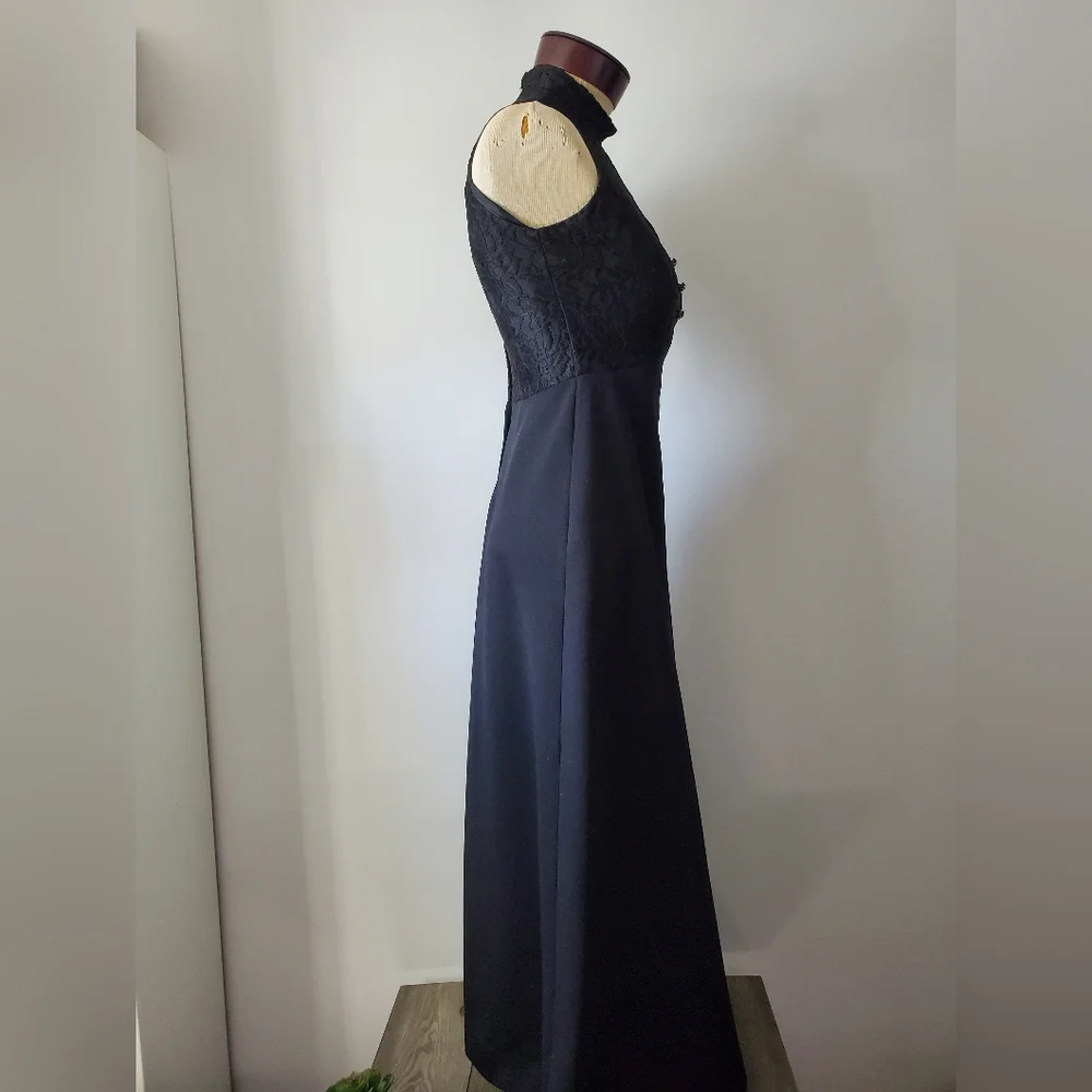 Vintage 70s Career miss by Carla Jane maxi tuxedo style dress. Size 2 - Picture 5 of 12